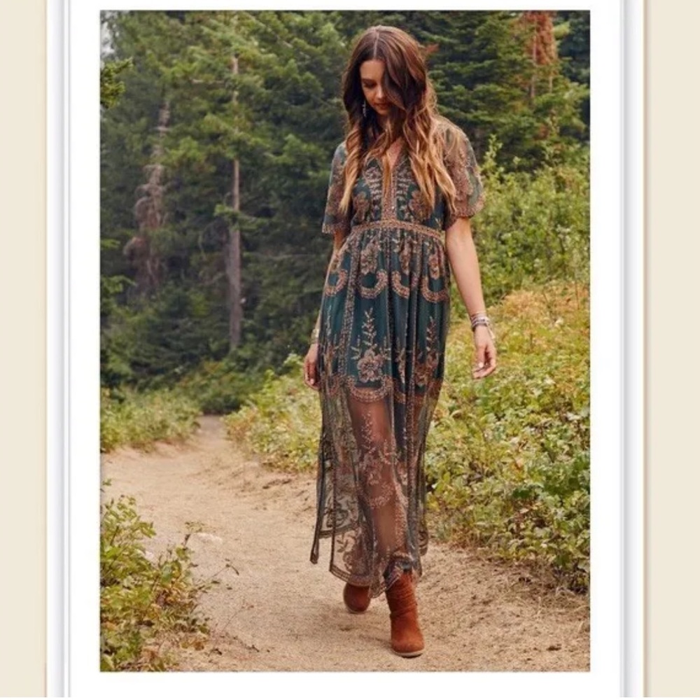 Altar'd State Cantania NWT Green Embroidered Lace Overlay Maxi Dress S